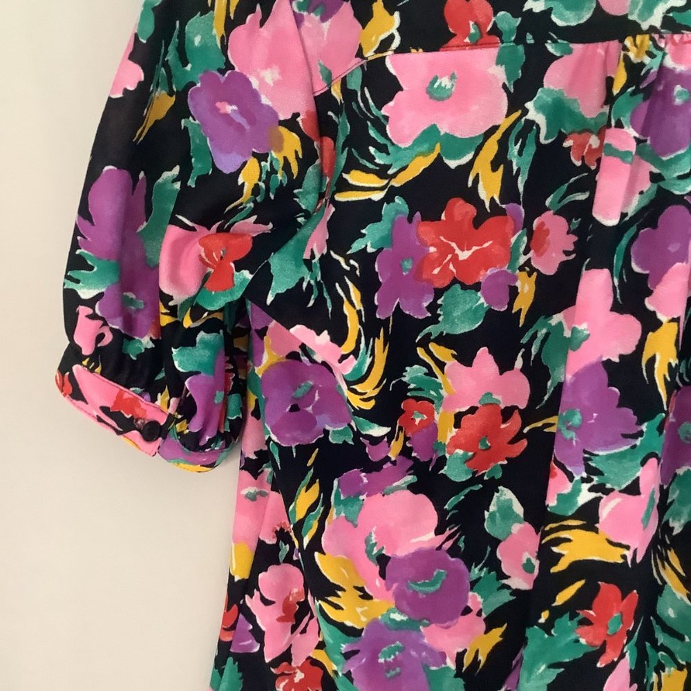 Vintage Lady Manhattan Floral Blouse - Picture 6 of 6